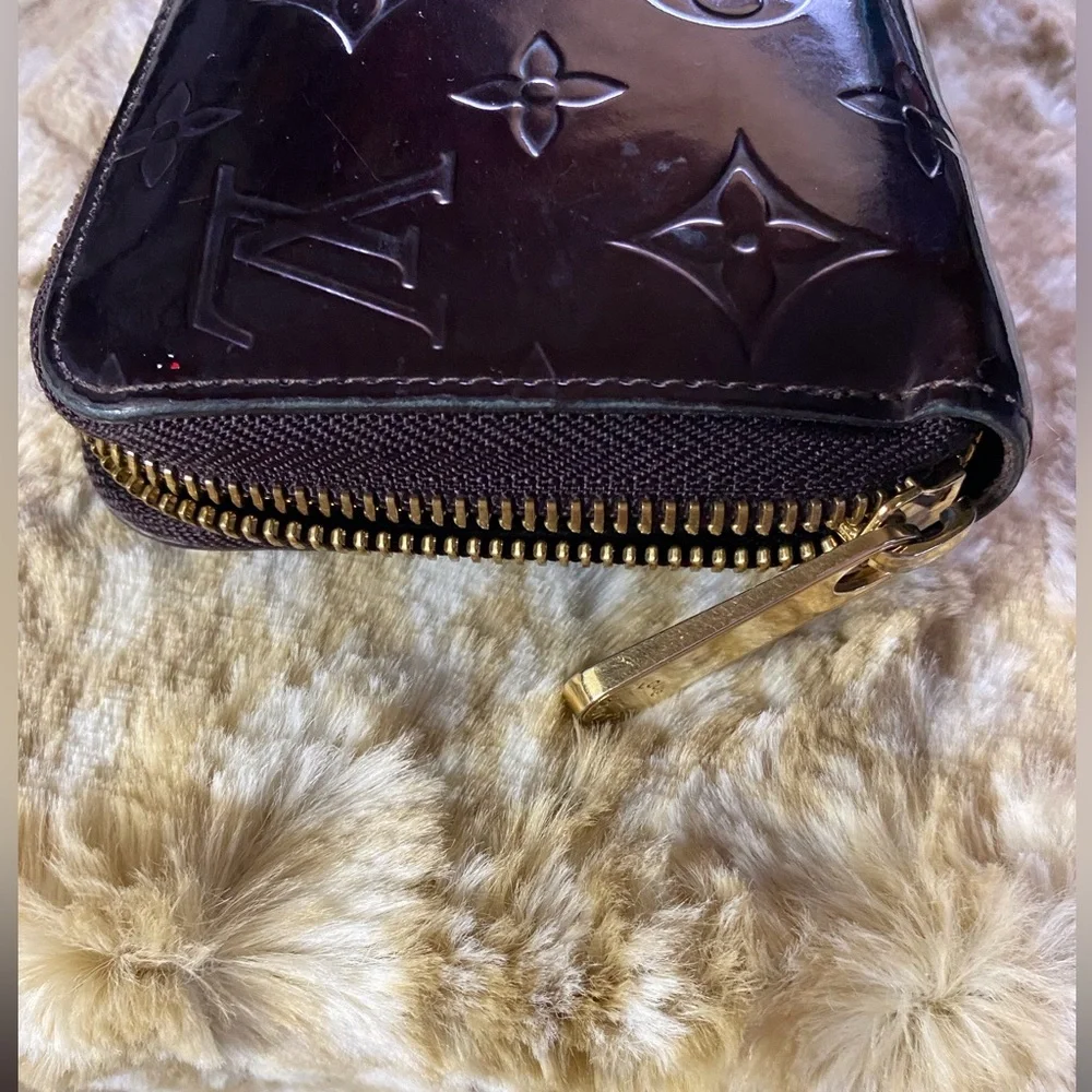 Louis Vuitton Amarante Vernis Zippy Long Wallet